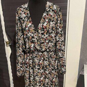DEX WOMEN'S BLACK FLOWERED LONG SLEEVE MINI DRESS SIZE MEDIUM‎